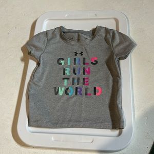 Gray Under Armour T-shirt - 18m